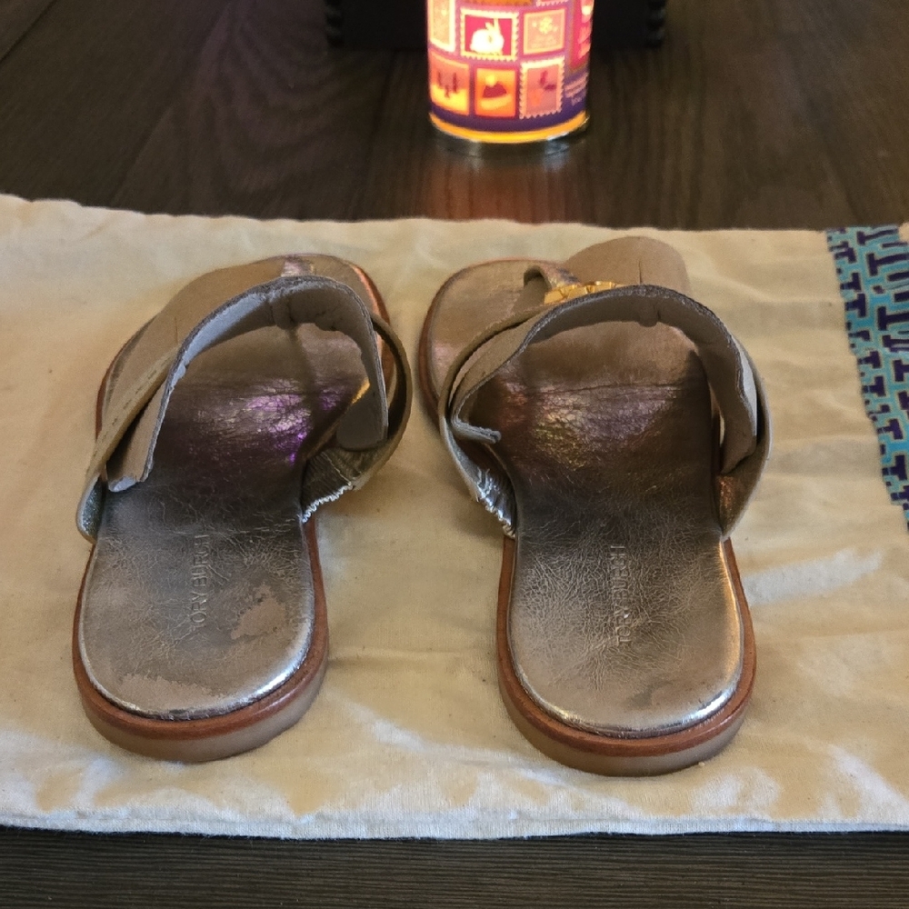 Tory Burch Metallic Gold Sandals With Dust Bag. - Picture 5 of 7